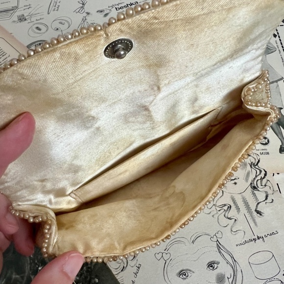 Vintage Cream and Gold Sequined Beaded Evening Dainty Clutch Purse Bag - Picture 8 of 10